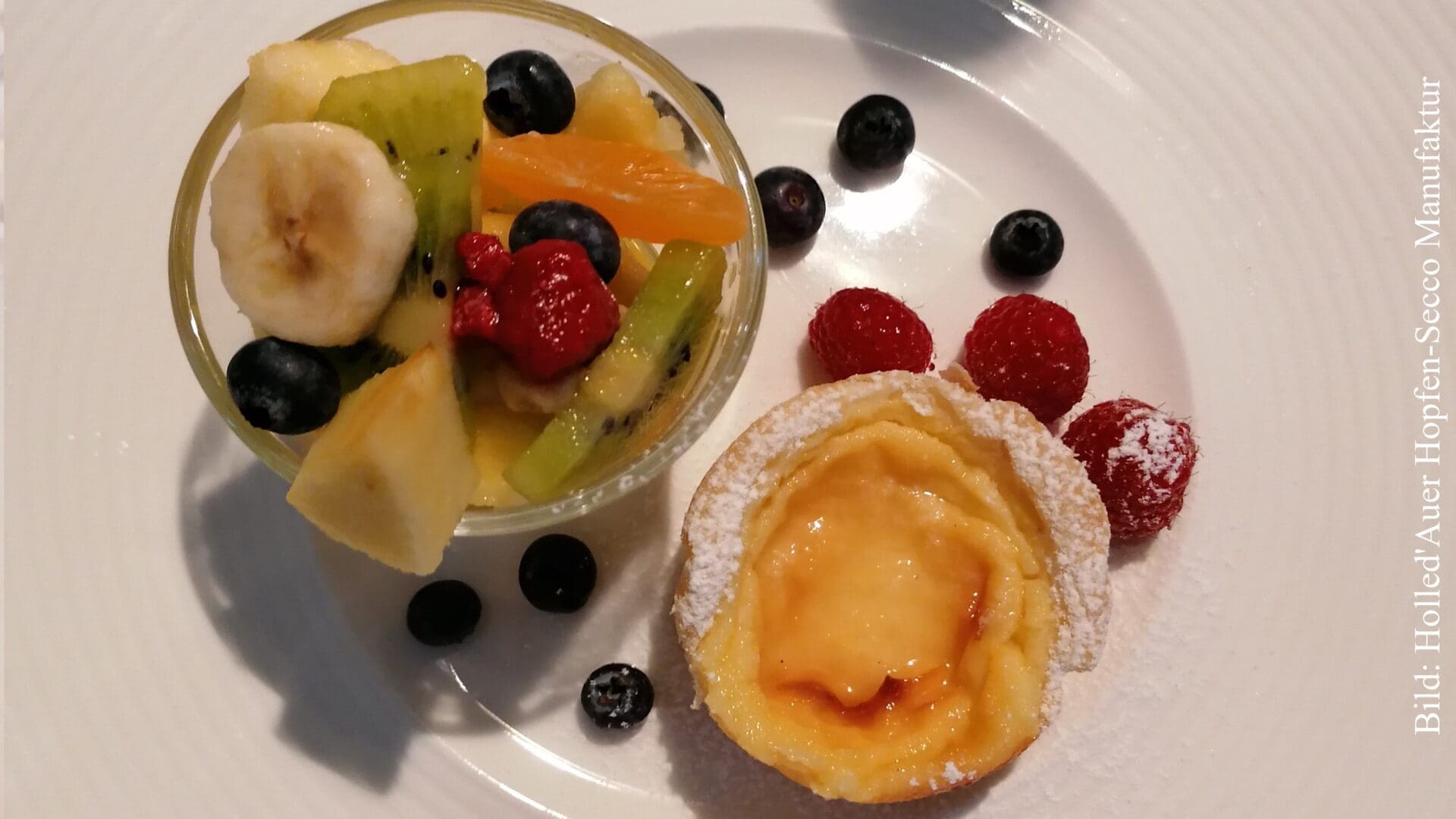 Exotischer Obstsalat mit Pastéis de Nata